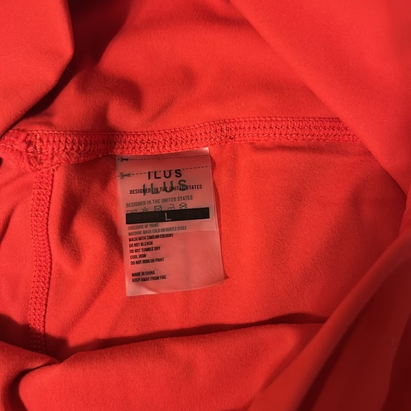 Ilus label Parallel shorts - Picture 2 of 2